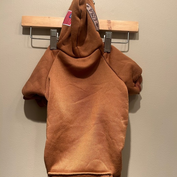 Dog 5 piece sweatshirt shirt lot size xxl but fit a normal size medium 17-29 lbs - Picture 5 of 8